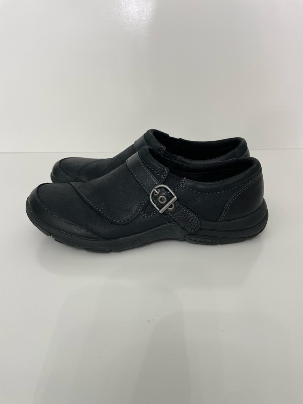 Merrell Dassie Black Leather Slip-On Casual Walking Shoes Womens 8 Outdoor Gorp